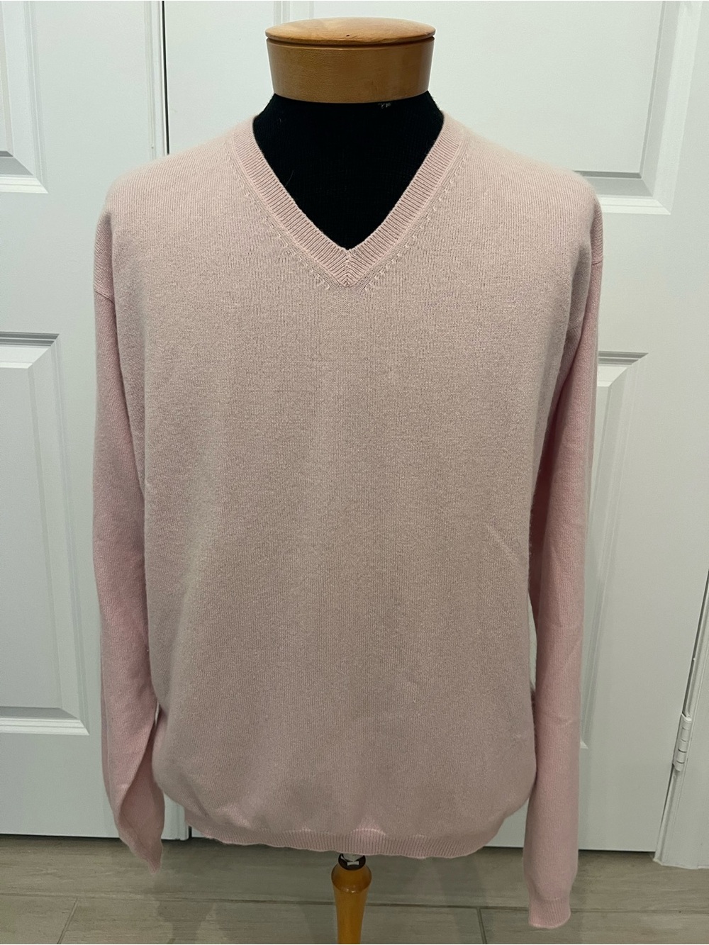 Christopher Fischer 100% Cashmere Sweater Light Pink V-Neck Luxury Knit XL